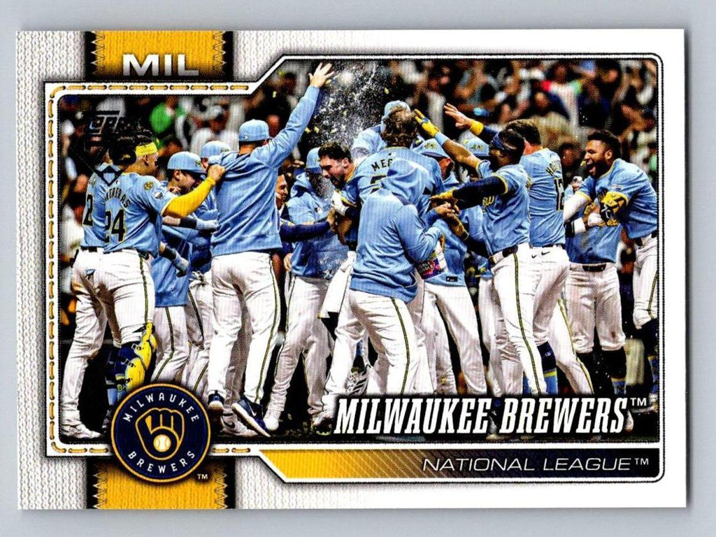 2026 Topps #107 Milwaukee Brewers